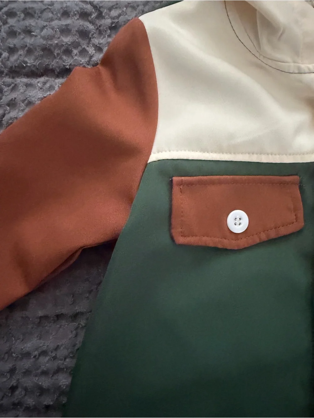 SHEIN Cream Green Brown Colorblock Kids Matching Set